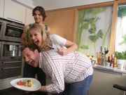 Ruth Moschner und Mirko Reeh prsentieren das gekochte bei der bild.de Kochshow 