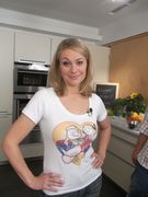 Ruth Moschner bei den Dreharbeiten der bild.de Kochshow 